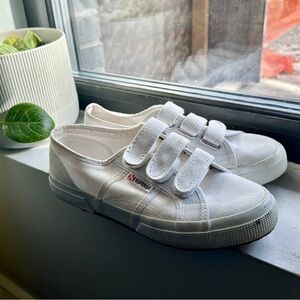 Superga 2750 women’s sneakers 8.5! GREAT CONDITION. Velcro